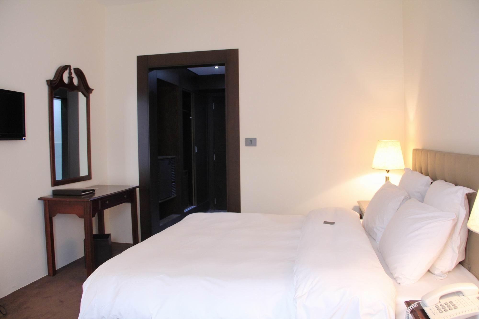 Napoleon Hotel 베이루트 외부 사진